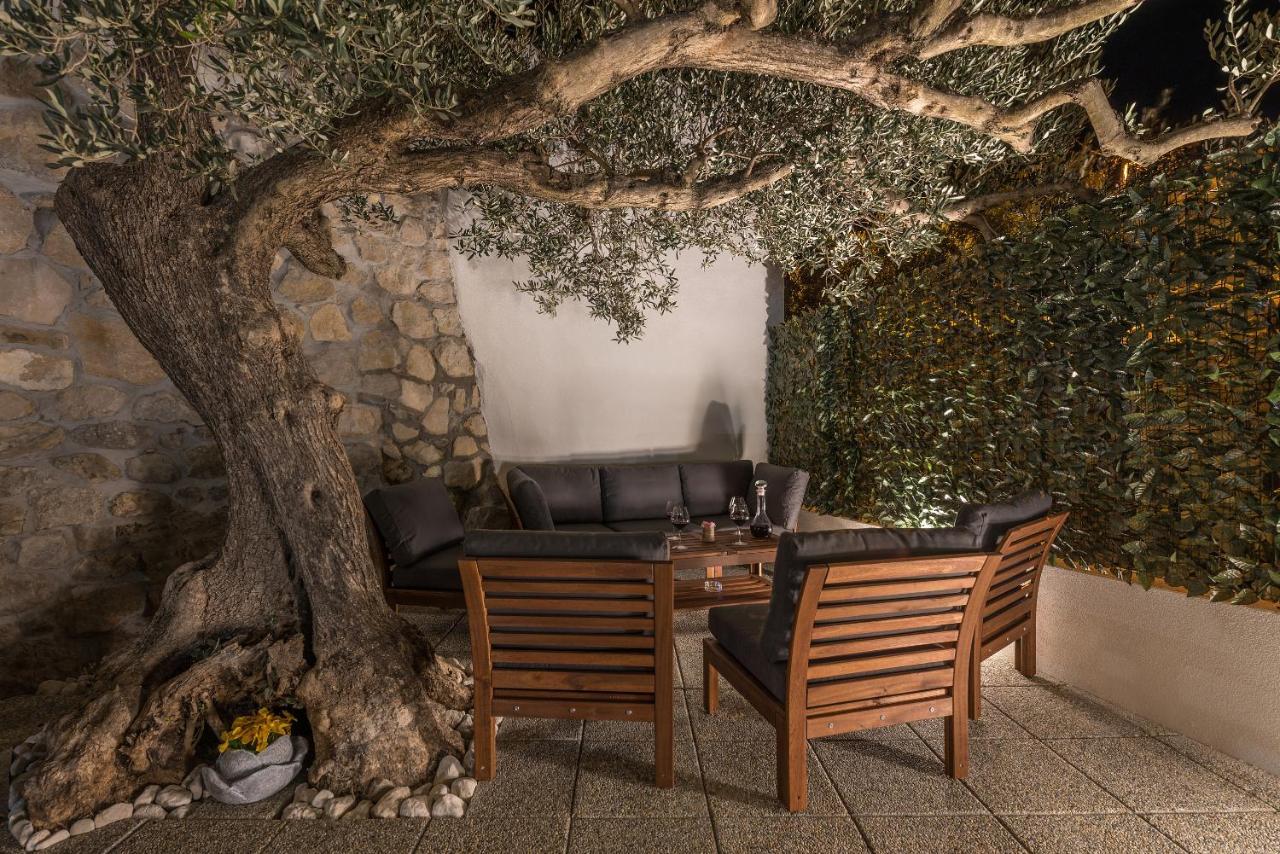 Villa Petra Apartment With Private Pool Makarska Exterior photo