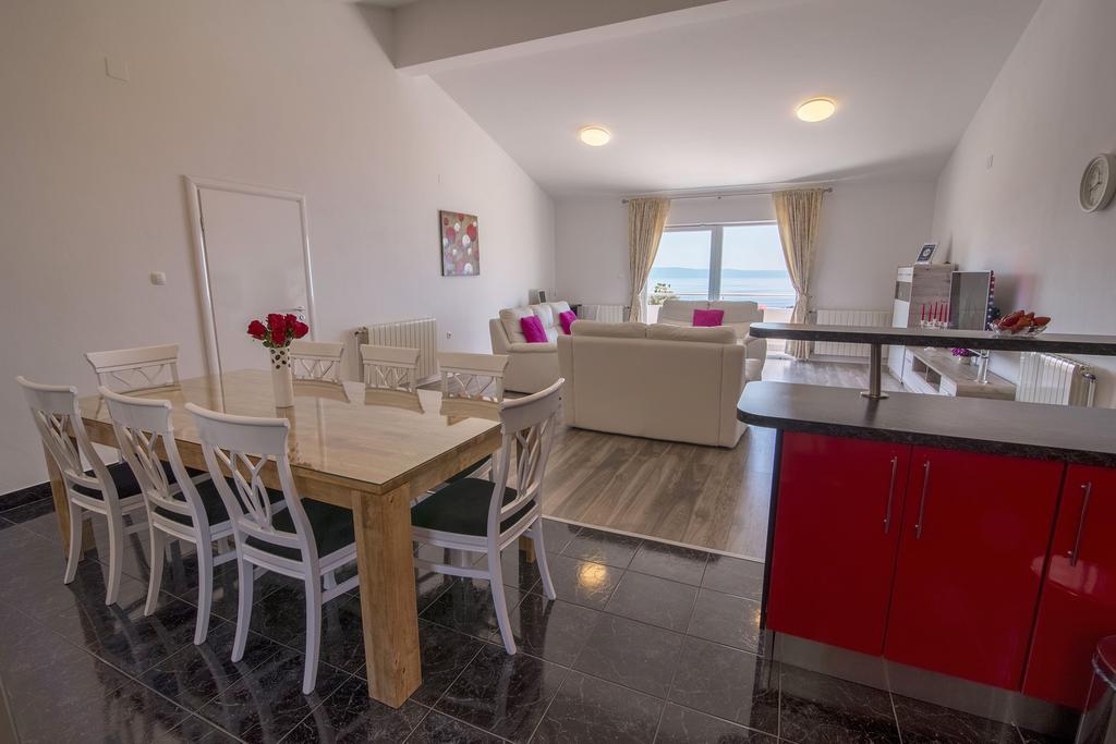 Villa Petra Apartment With Private Pool Makarska Exterior photo